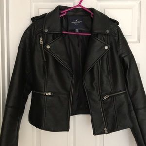WOMANS LEATHER JACKET